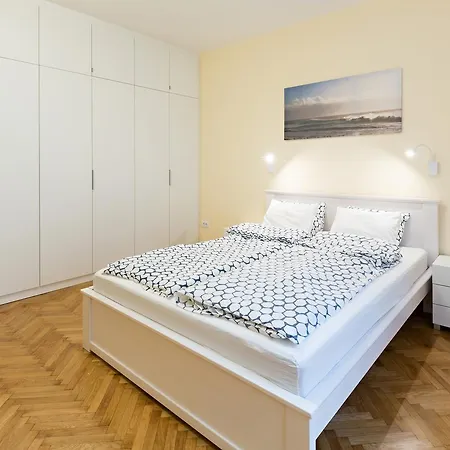 Apartment Center Iv