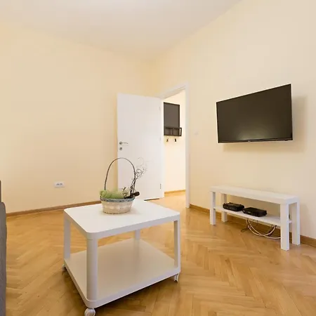 Apartment Center Iv