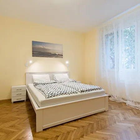 Center Iv Апартаменты Белград